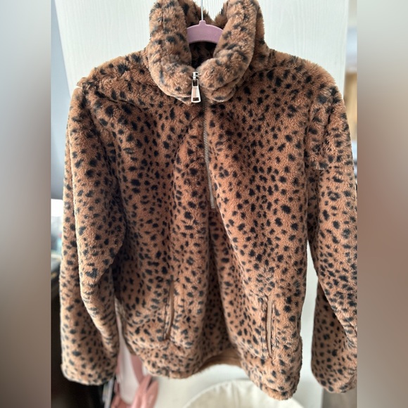 Abercrombie & Fitch cozy 1/4 zip - Picture 7 of 7